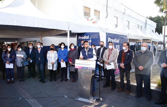Habilita el Ayuntamiento de Puebla unidad móvil para el pago del predial