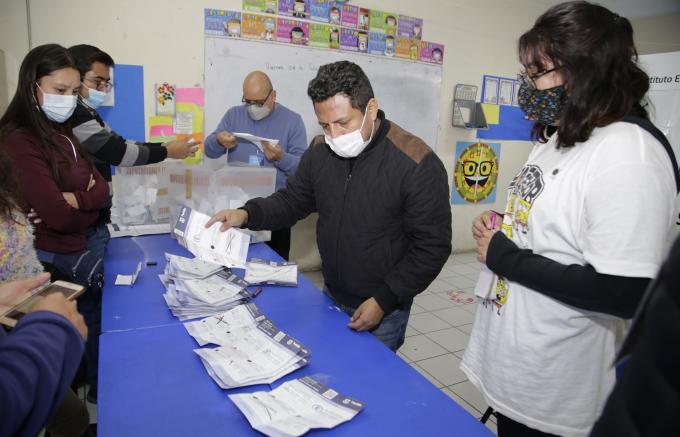Concluye elección extraordinaria en Puebla en calma