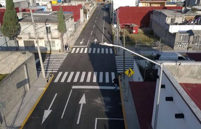 Abren circulación de la calle Colorines tras intervención del Ayuntamiento