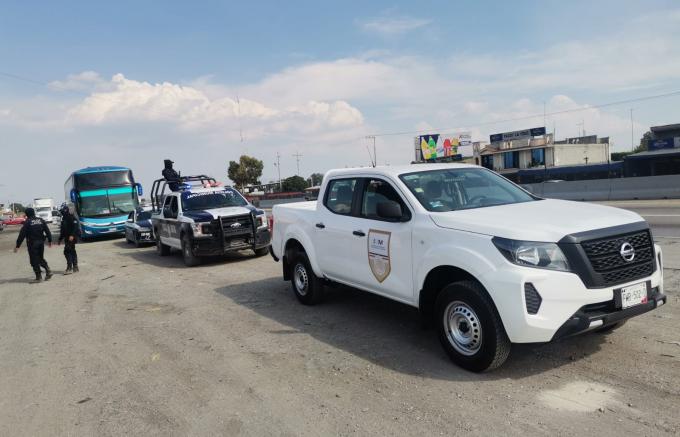 Rescata INM a 123 migrantes en Palmar de Bravo, Puebla.