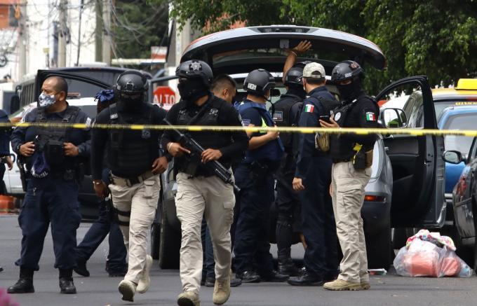 En operativo conjunto entre el Ayuntamiento de Puebla, Gobierno Estatal y Guardia Nacional, detienen a sujeto en posesión de droga.