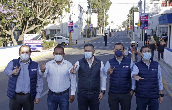 Ayuntamiento de Puebla avanza en la construcción de calles en la colonia Guadalupe del Conde.