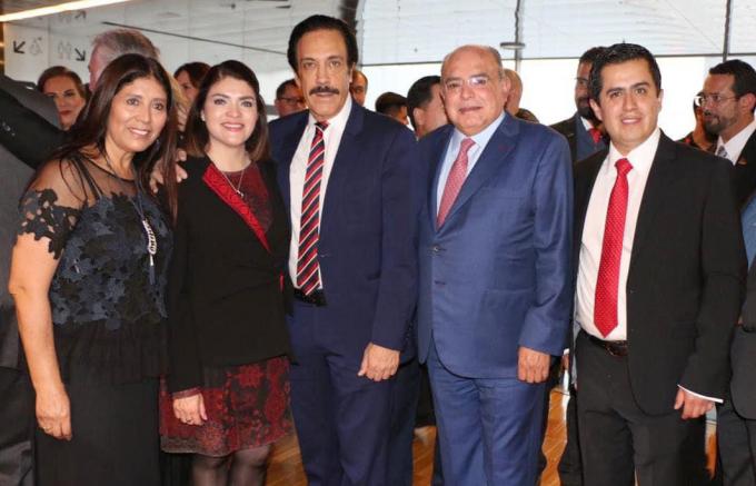 Chignahuapan participan en el Tianguis Internacional de Pueblos Mágicos.