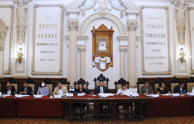 Aprueba el Cabildo de Puebla mecanismo para evitar la obstrucción de la vía pública.