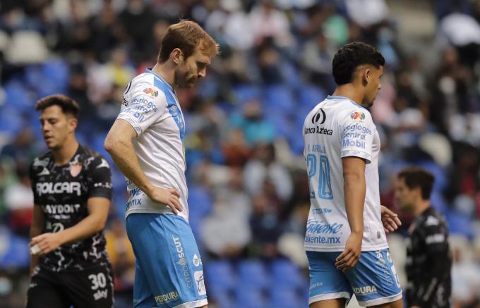 El Club Puebla es electrocutado por Necaxa