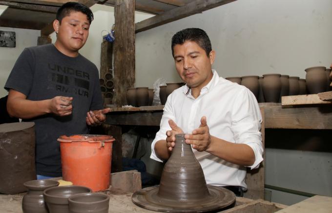 Entrega Ayuntamiento de Puebla rehabilitación del Centro Alfarero del Barrio de La Luz.