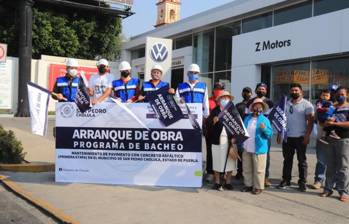 Arranca el Ayuntamiento de San Pedro Cholula programa de bacheo intensivo en  la cabecera municipal.