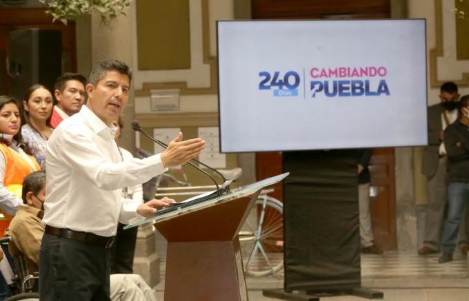 El alcalde de Puebla Eduardo Rivera realiza corte a los 240 días de su gobierno.