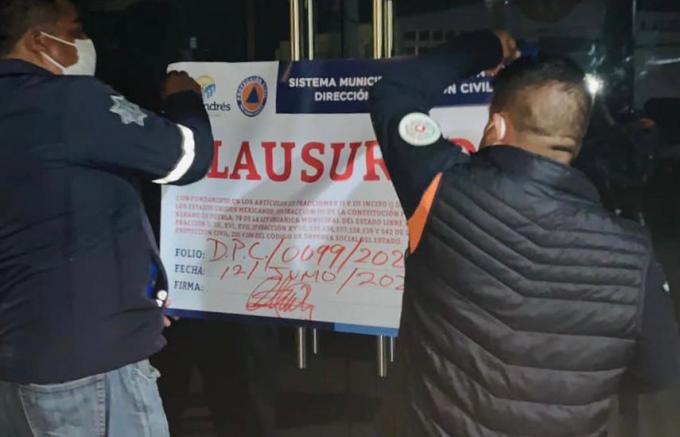 En operativo clausura Protección Civil de San Andrés Cholula tres bares por incumplir normas
