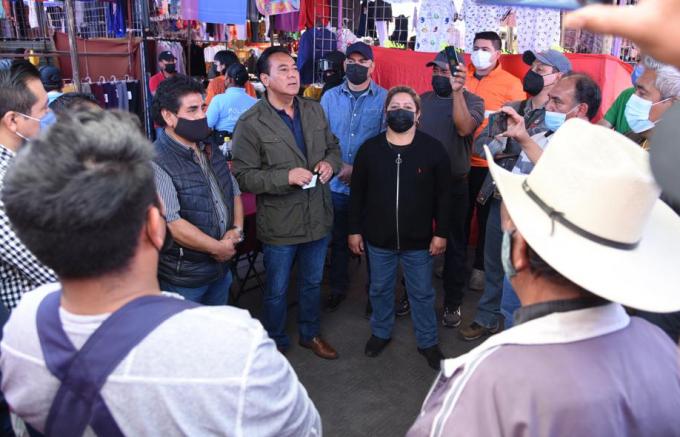 Aprueban comerciantes del tianguis sabatino con política de seguridad del Ayuntamiento de Tlaxcala.