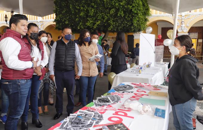 Realizan Ayuntamiento de San Andrés Cholula y Secretaría de Trabajo, feria de empleo en Tlaxcalancingo