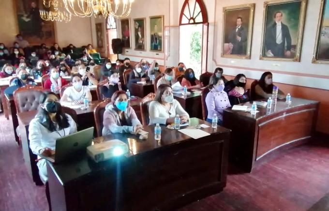 Reciben funcionarias del Ayuntamiento de Tlaxcala capacitación en materia de derechos políticos y electorales