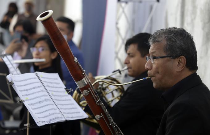 Quinteto de metales del programa  "Arte a tu Casa" y "Arte a tu Escuela" se presenta en el Barrio de Santiago