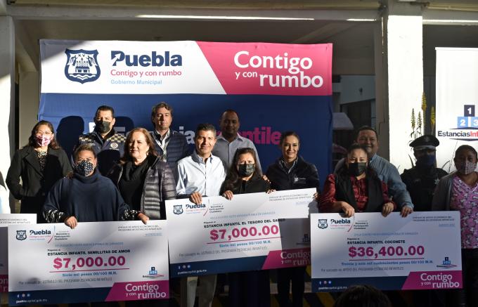 El Ayuntamiento de Puebla entregó apoyos económicos a estancias infantiles para su regularización