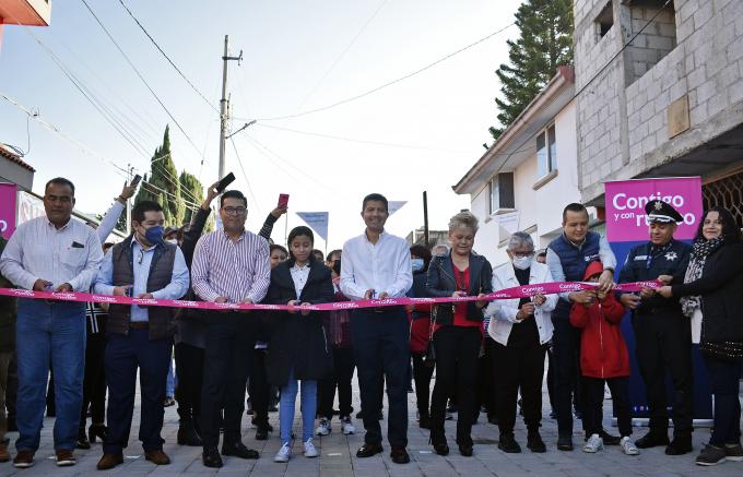 Entrega el Ayuntamiento de Puebla calles rehabilitadas en la colonia Loma Linda