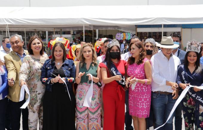 Paola Angon y Martha Ornelas encabezan inauguración de la 72a Feria de San Pedro Cholula