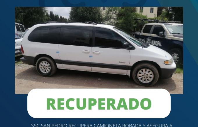 SSC de San Pedro Cholula recupera camioneta robada y asegura a conductor