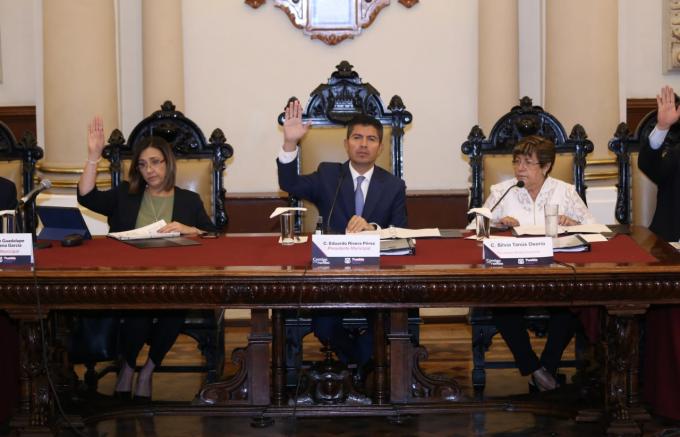Durante sesión Extraordinaria de Cabildo actualiza el Ayuntamiento de Puebla el Catálogo de Giros Comerciales