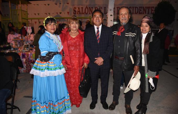 Honran comunidades de Tlaxcala capital Grito de Independencia