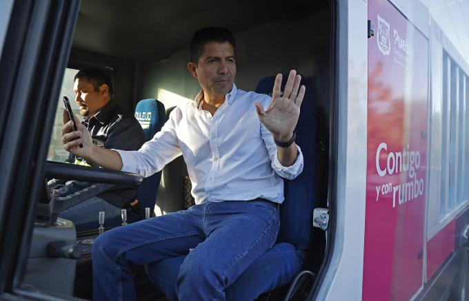 Ayuntamiento de Puebla arrancó jornada de servicio integral de limpieza urbana.
