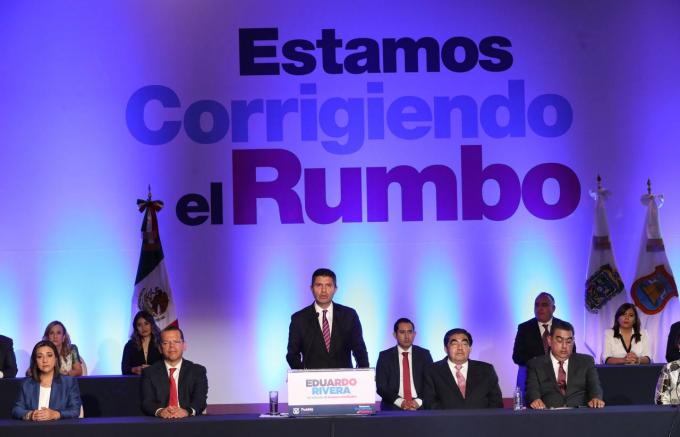 Rinde primer informe de labores el alcalde Eduardo Rivera