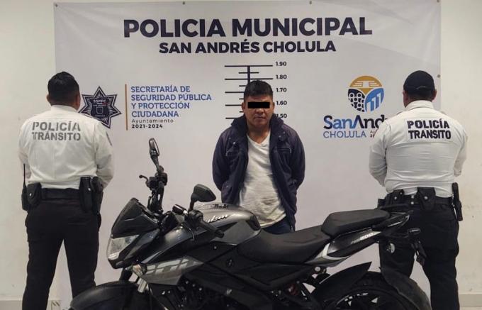 Recupera SSC de San Andrés Cholula motocicleta con reporte de reporte