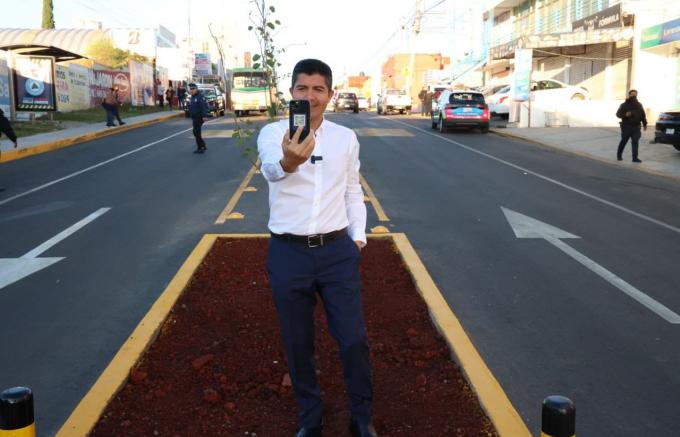 Ayuntamiento de Puebla entrega rehabilitación de calles en la junta auxiliar Ignacio Romero Vargas