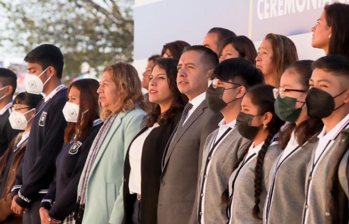 Encabeza Edmundo Tlatehui encabezó la ceremonia cívica del mes de diciembre