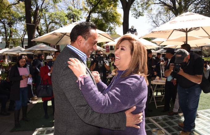 La gobernadora Lorena Cuéllar y el alcalde de Tlaxcala, Jorge Corichi, reactivan los “Viernes de Danzón” 