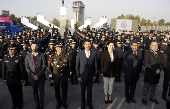 Eduardo Rivera encabeza ceremonia de graduación de 79 nuevos policías municipales
