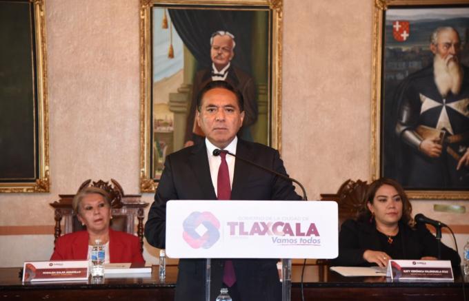 Rinde su primer informe de Gobierno Jorge Corichi, presidente municipal de Tlaxcala.