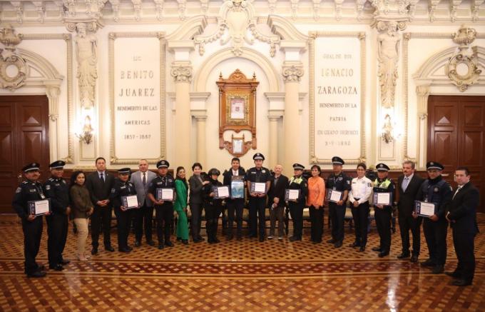 Por mejorar y fortalecer la policía municipal, Ayuntamiento de Puebla recibe recertificación.