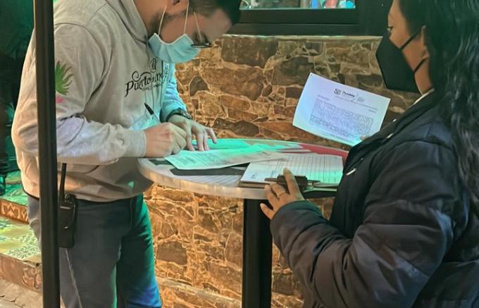 Normatividad y Regulación Comercial del Ayuntamiento de Puebla mantienen operativos en comercios establecidos y mercados.