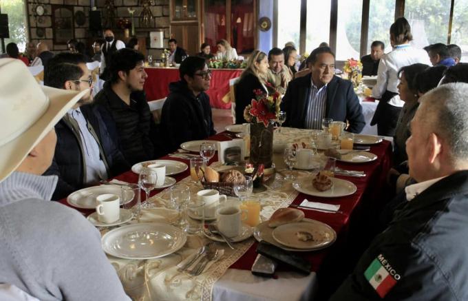 Bienestar, éxito y salud en 2023 desea Jorge Corichi a las familias de Tlaxcala Capital