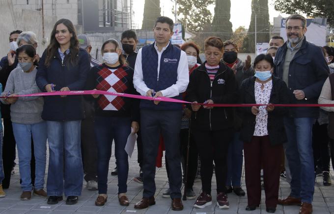 Sigue entregando calles pavimentadas el Ayuntamiento de Puebla con el programa Construyendo Contigo.