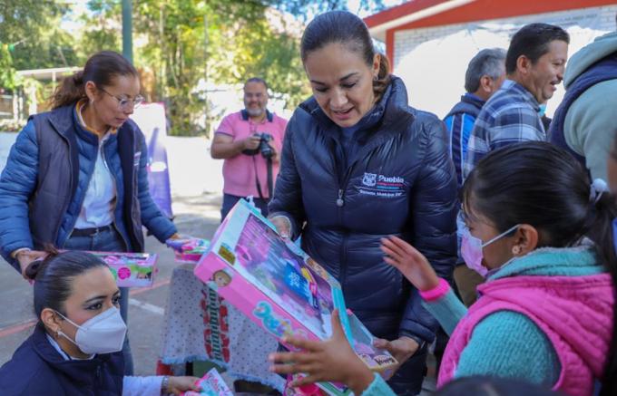 SMDIF llevó la ilusión de Reyes Magos a inspectorías de San Francisco Totimehuacán; La Cantera, El Aguacate y Xacxamayo