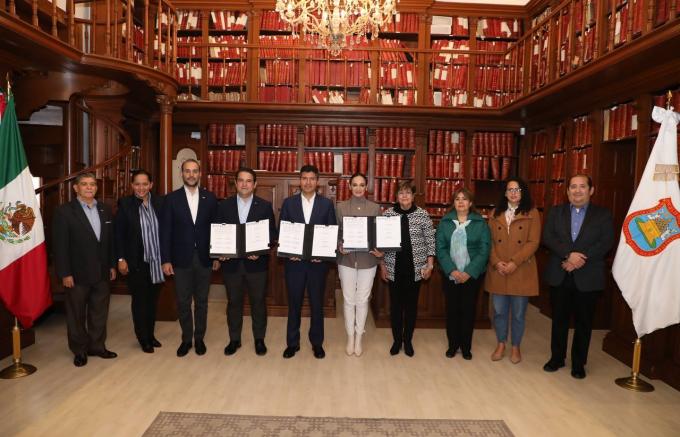 Ayuntamiento de Puebla y CMIC firman Convenio "Cinco al Millar"