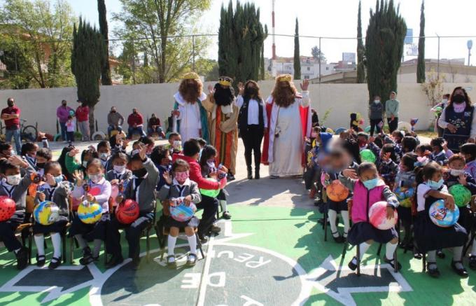 DIF de San Andrés Cholula implementa Caravana de Reyes Magos en los Centros de Asistencia Infantil Comunitarios