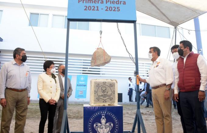 Rectora de la BUAP y Gobernador de Puebla colocan la primer piedra en sedes del Complejo Regional