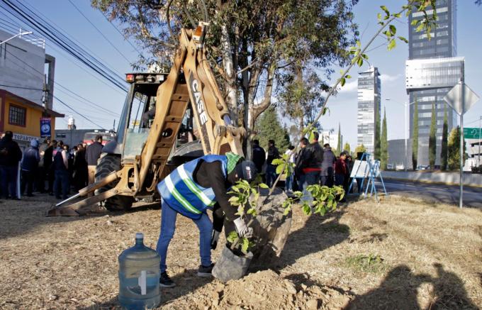 Ayuntamiento de Puebla inicia trabajos en la Recta a Cholula