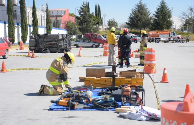 Protección Civil Municipal de Puebla se certifica en extracción vehicular.