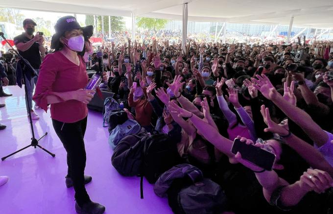 La comunidad BUAP disfruta de atracciones en la Feria de San Valentín en Ciudad Universitaria