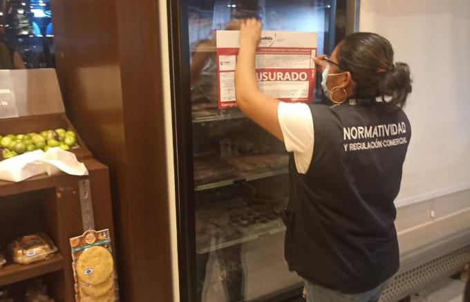 Continúa supervisión del Ayuntamiento a establecimientos con venta de alcohol.