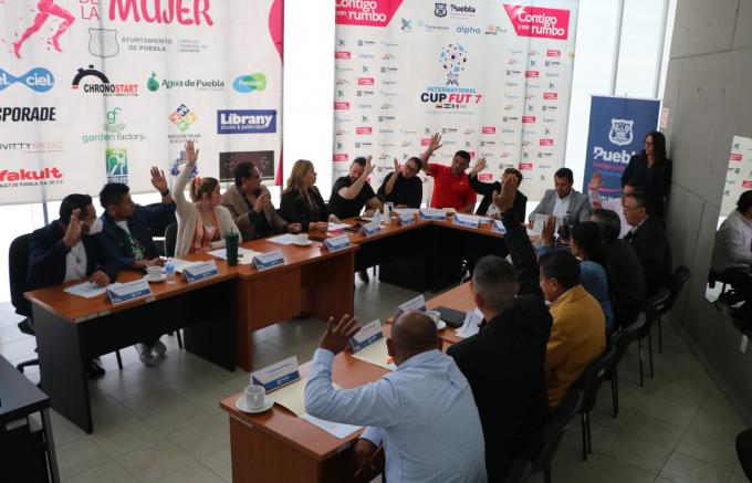 Con más de un millón de pesos, el Ayuntamiento de Puebla beca a deportistas locales