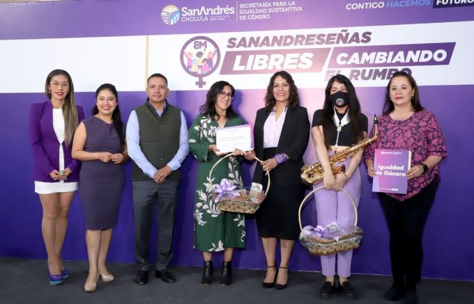 Realiza Ayuntamiento de San Andrés Cholula foro "Sanandreseñas Libres Cambiando el Rumbo"