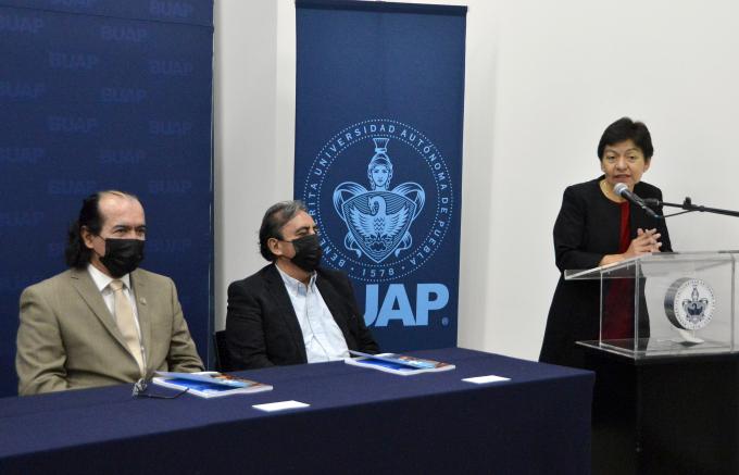 Asiste la Rectora de la BUAP al Tercer Informe de Labores de la Facultad de Filosofía y Letras