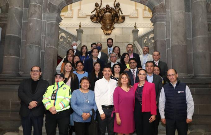 Presenta el alcalde Eduardo Rivera informe administrativo