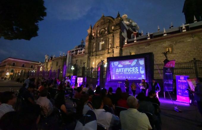 Produce Ayuntamiento de Puebla documental sobre oficios artesanales de la capital.