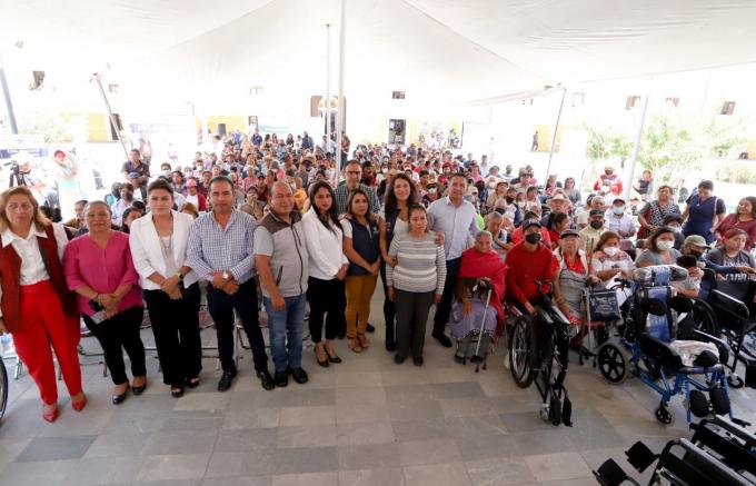 DIF de San Andrés Cholula entrega 200 aparatos ortopédicos