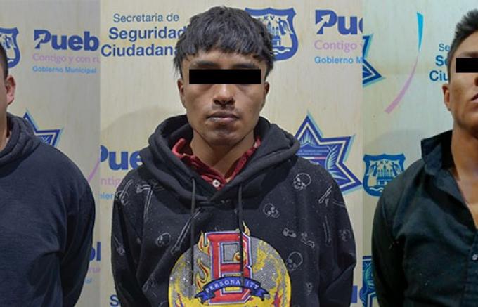 Policía Municipal de Puebla y Guardia Nacional detienen a tres integrantes de un grupo delictivo